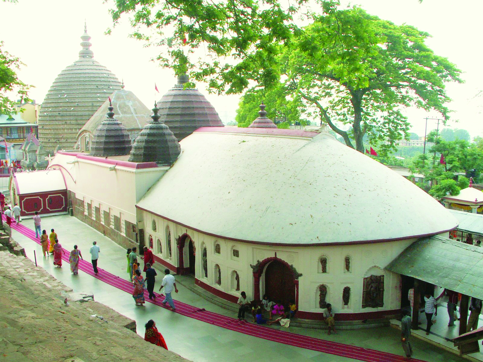 https://d3r8gwkgo0io6y.cloudfront.net/upload/Kamakhya temple darshan 5.jpg